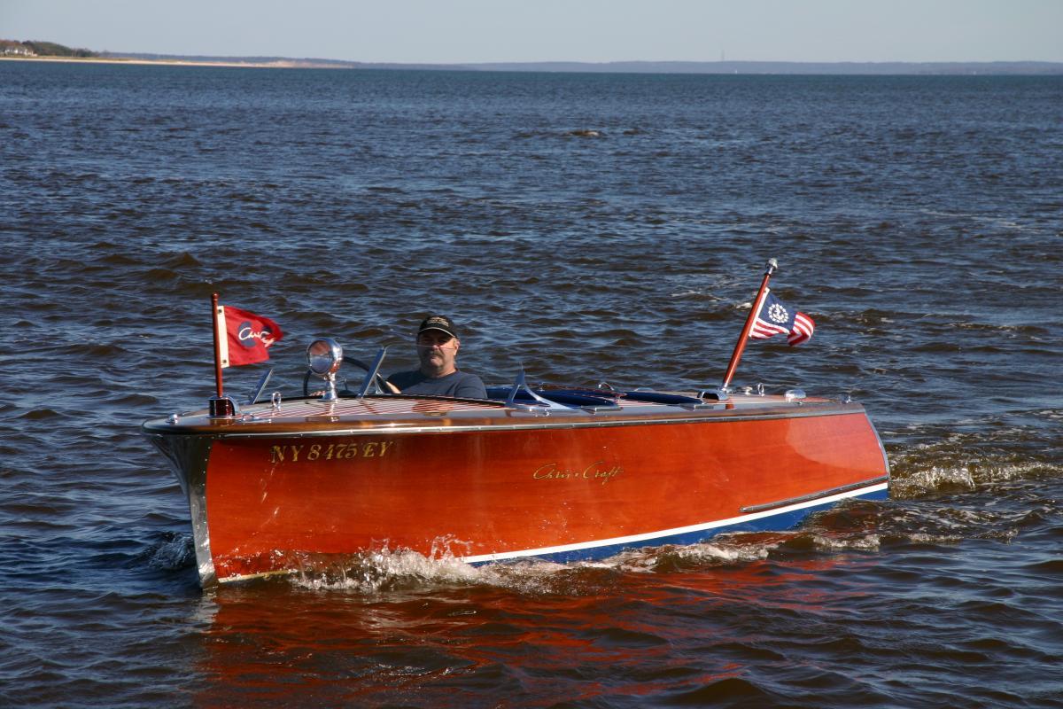 Classic Wooden Boat for Sale -  1947 CHRIS CRAFT 17' DELUXE