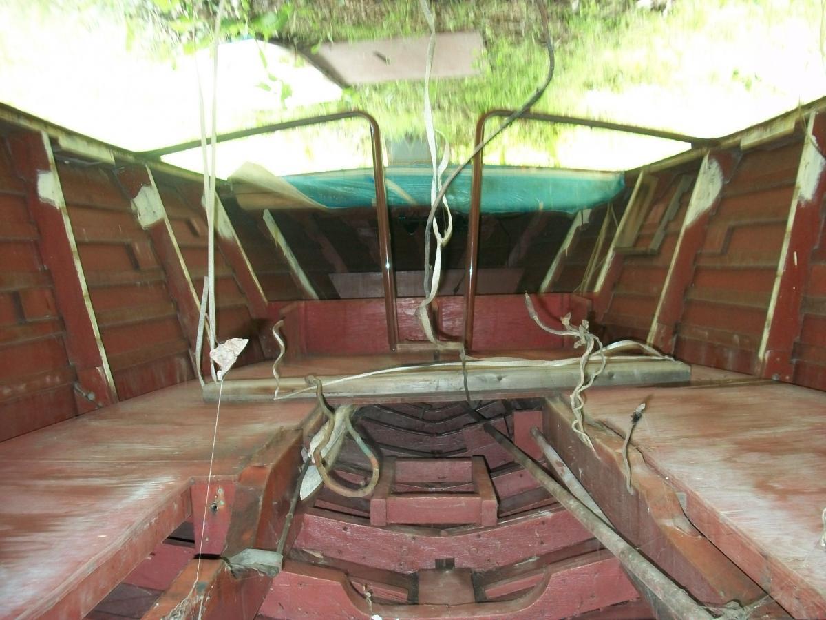 Classic Wooden Boat for Sale -  1947 CHRIS-CRAFT 22' SPORTSMAN