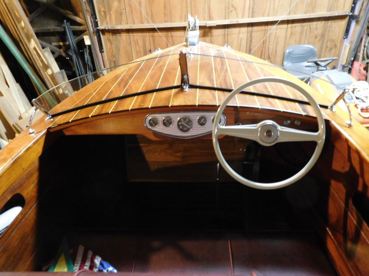 Classic Wooden Boat for Sale -  1948 CENTURY 16' RESORTER