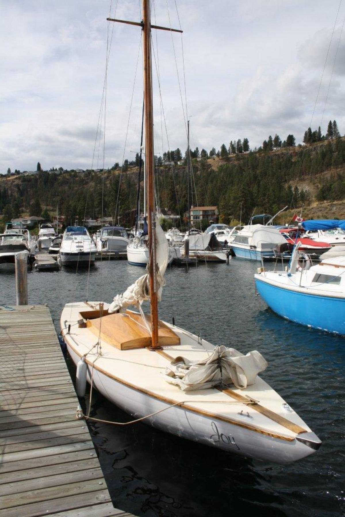 Classic Wooden Boat for Sale -  1948 DRAGON 30' SAILBOAT