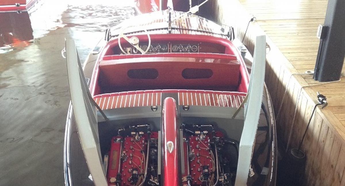 Classic Wooden Boat for Sale -  1948 VENTNOR 23' RARE TWIN ENGINE RUNABOUT