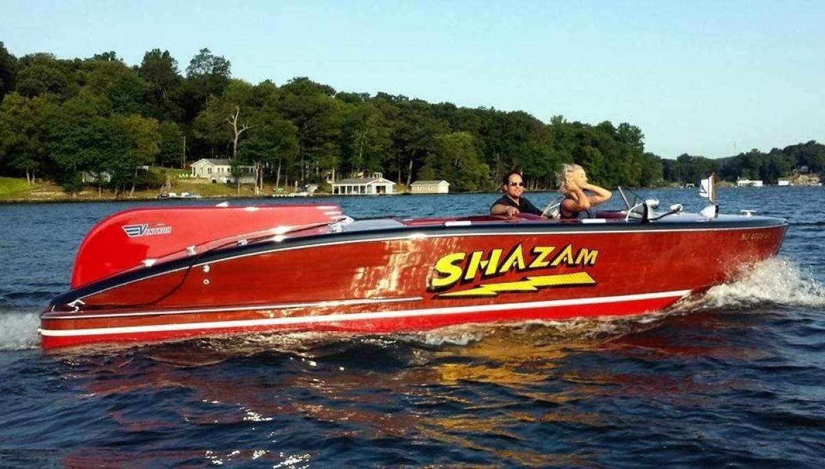 Classic Wooden Boat for Sale -  1948 VENTNOR 23' RARE TWIN ENGINE RUNABOUT