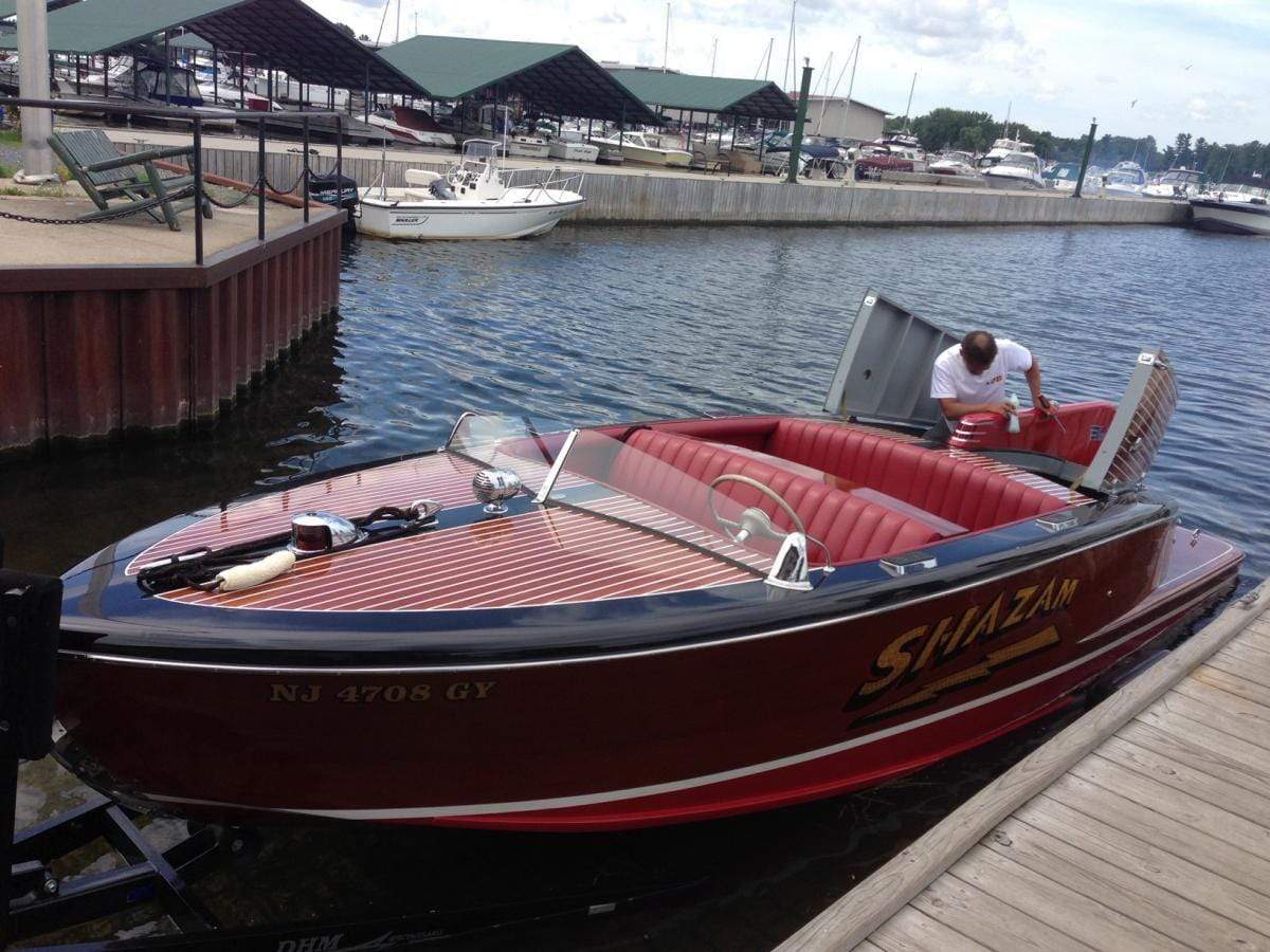 Classic Wooden Boat for Sale -  1948 VENTNOR 23' RARE TWIN ENGINE RUNABOUT