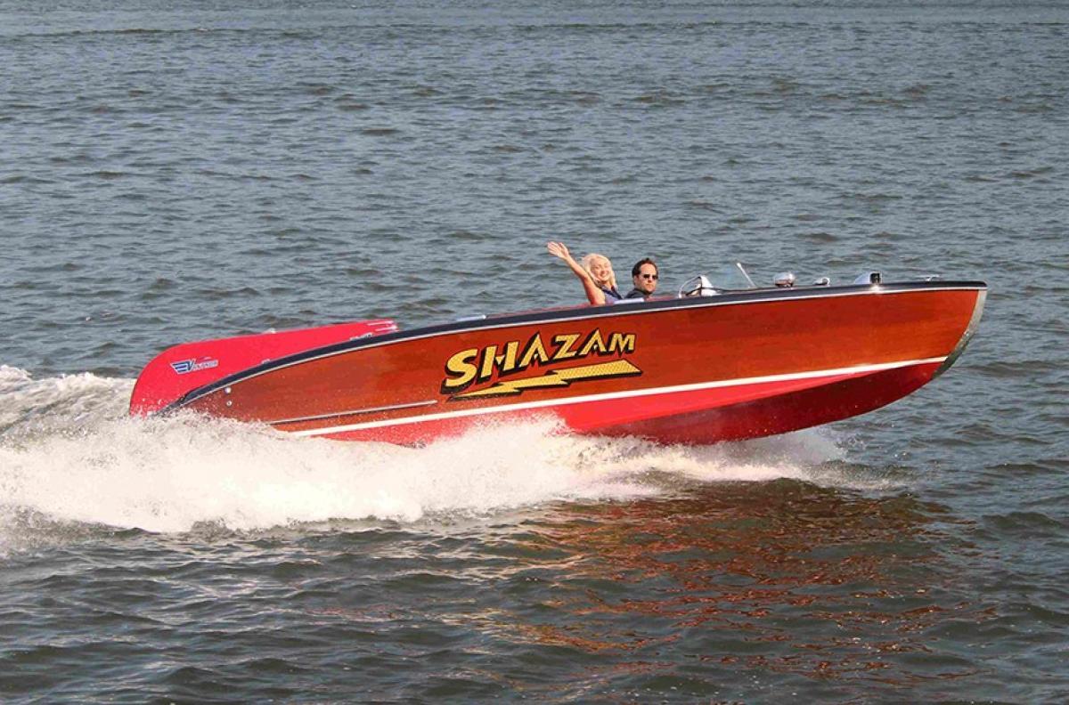 Classic Wooden Boat for Sale -  1948 VENTNOR 23' RARE TWIN ENGINE RUNABOUT