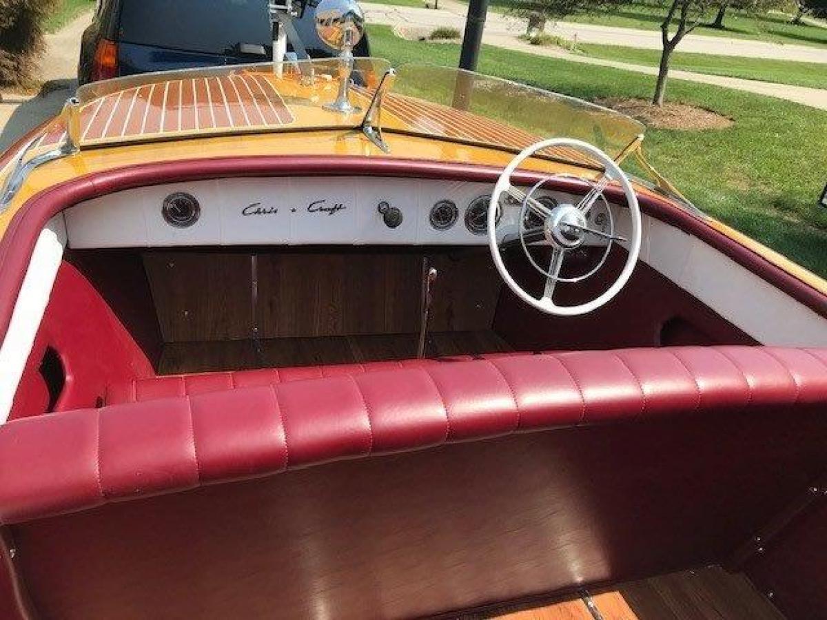 Classic Wooden Boat for Sale -  1950 CHRIS-CRAFT 18' RIVIERA