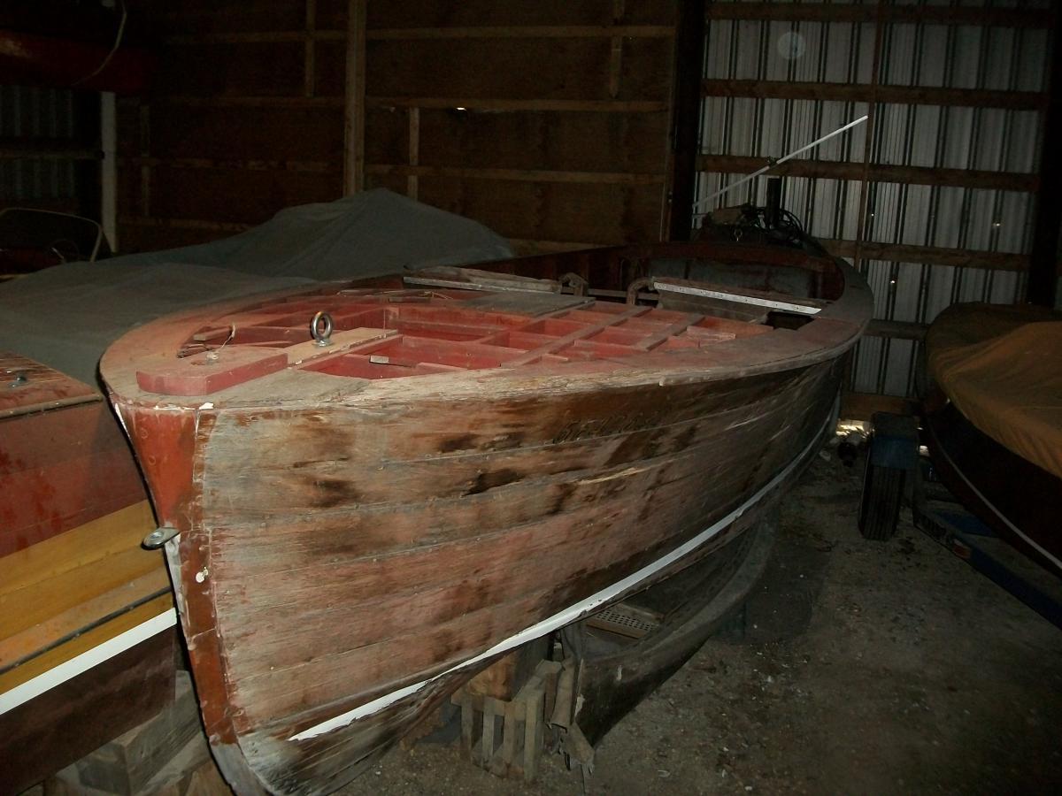 Classic Wooden Boat for Sale -  1951 CHRIS-CRAFT 22' SPORTSMAN