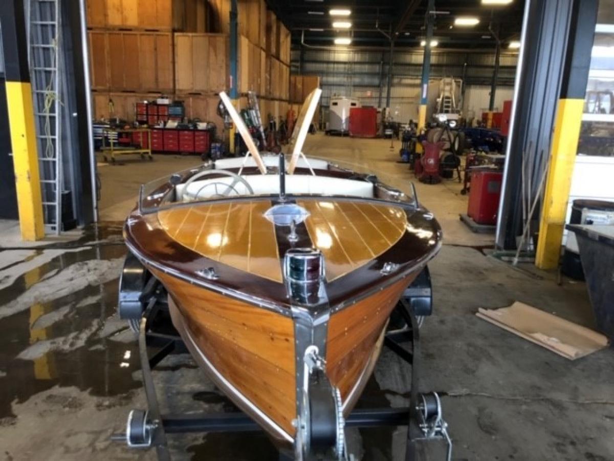 Classic Wooden Boat for Sale -  1952 CENTURY RESORTER 16' - Modified