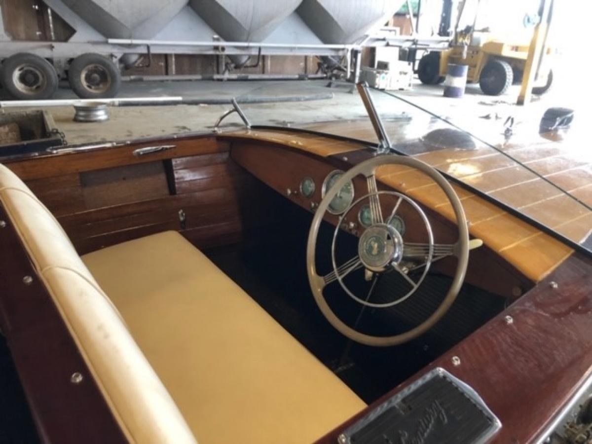 Classic Wooden Boat for Sale -  1952 CENTURY RESORTER 16' - Modified