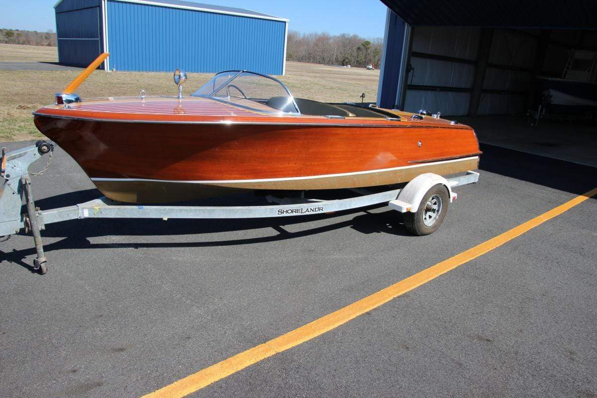 Classic Wooden Boat for Sale -  1955 CHRIS CRAFT 19' CAPRI