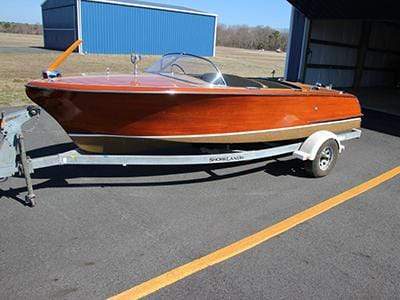 Classic Wooden Boat for Sale -  1955 CHRIS CRAFT 19' CAPRI