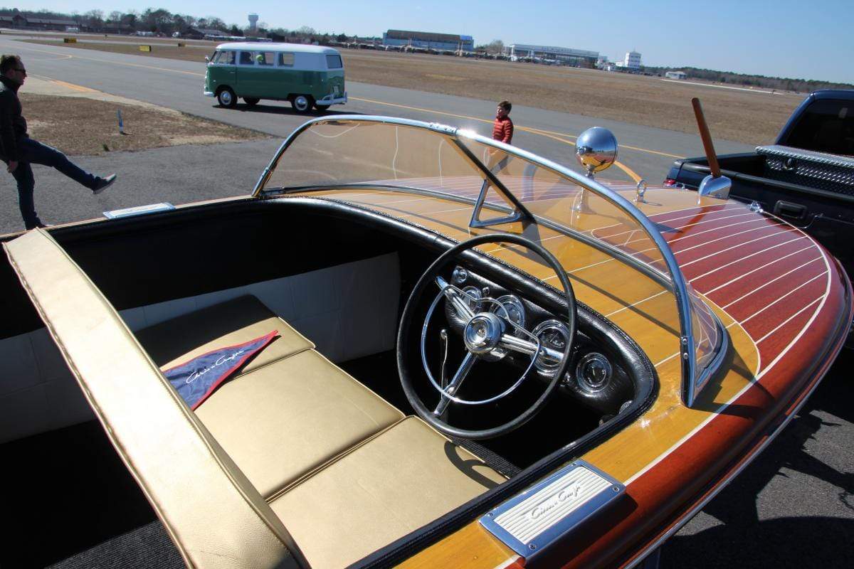 Classic Wooden Boat for Sale -  1955 CHRIS CRAFT 19' CAPRI