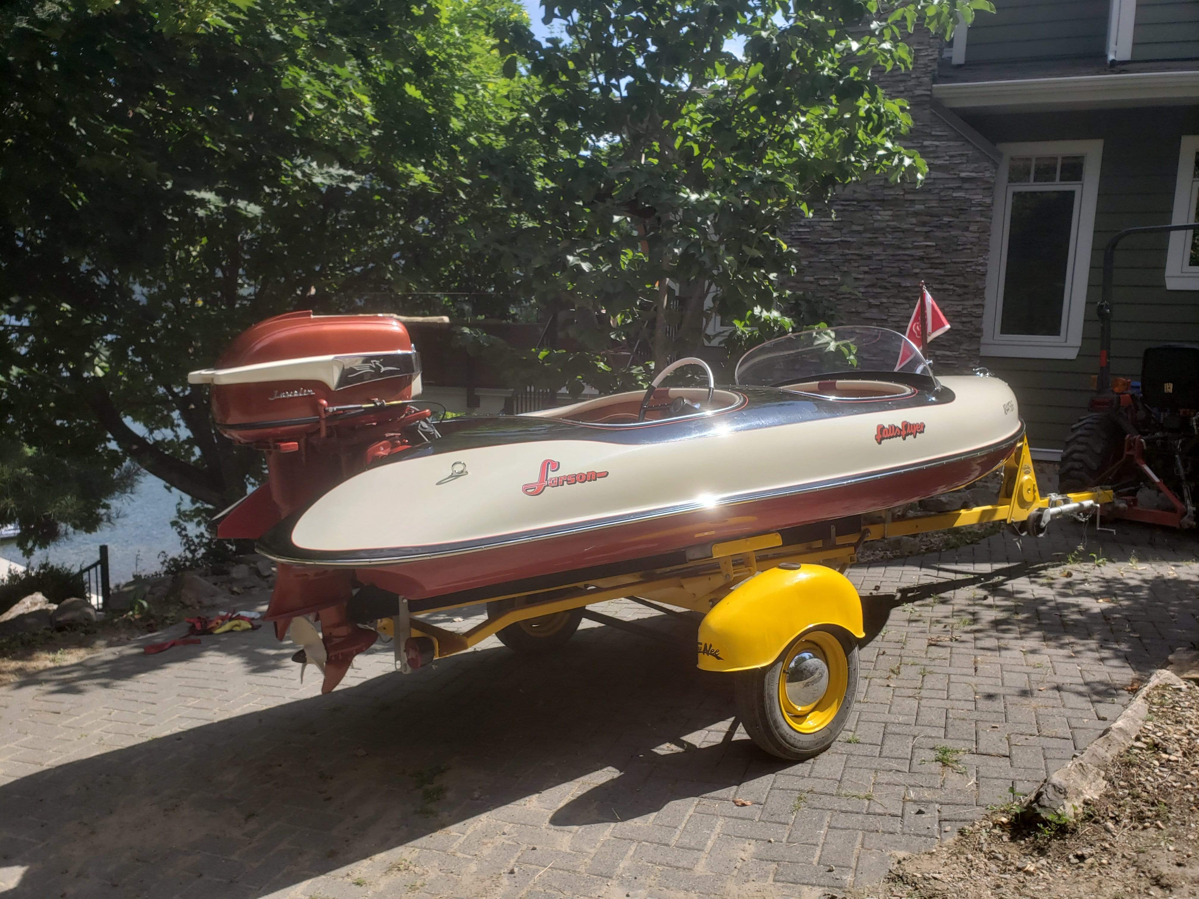 Classic Wooden Boat for Sale -  1956 LARSON - FALLS FLYER 14'