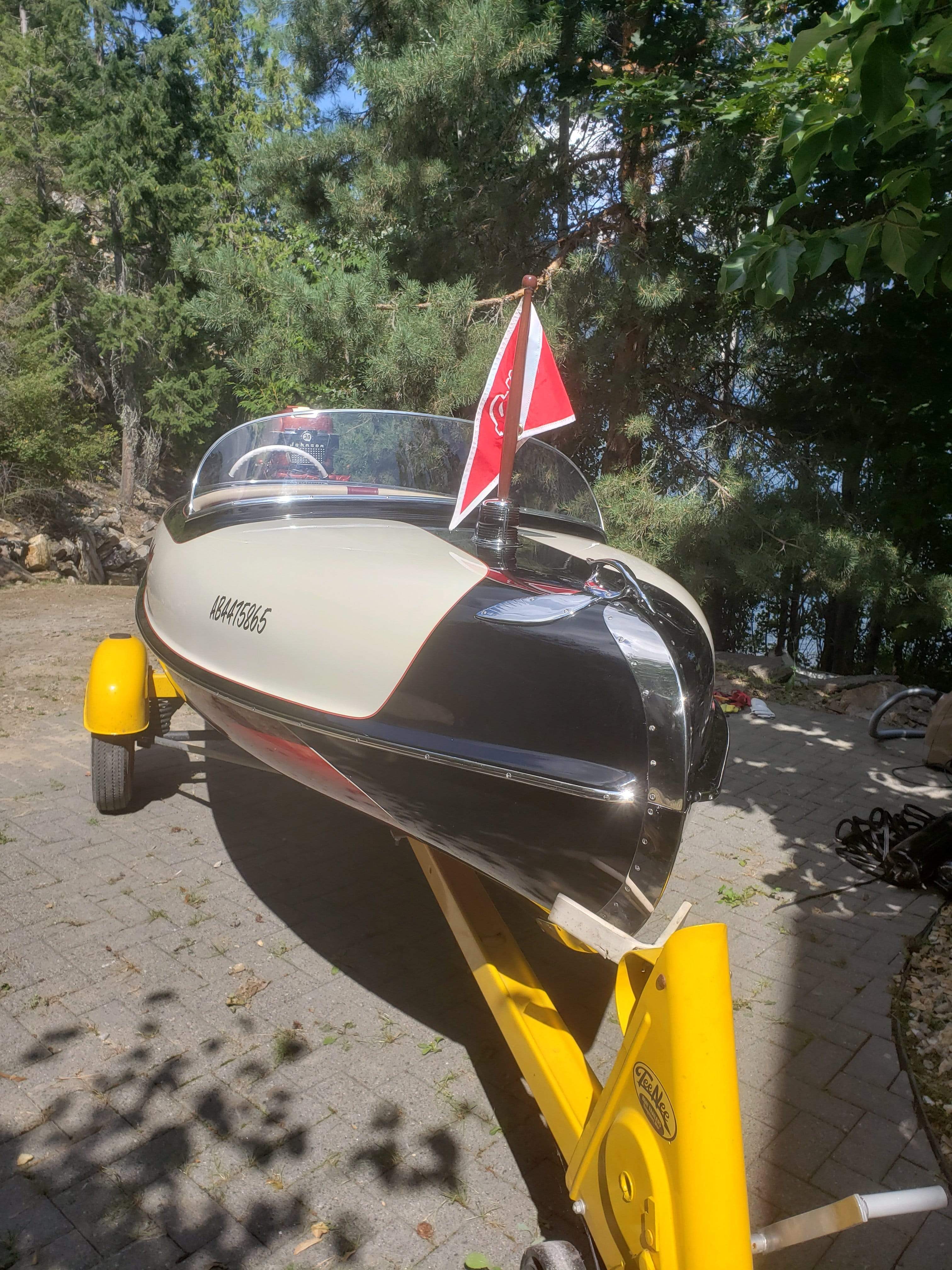 Classic Wooden Boat for Sale -  1956 LARSON - FALLS FLYER 14'