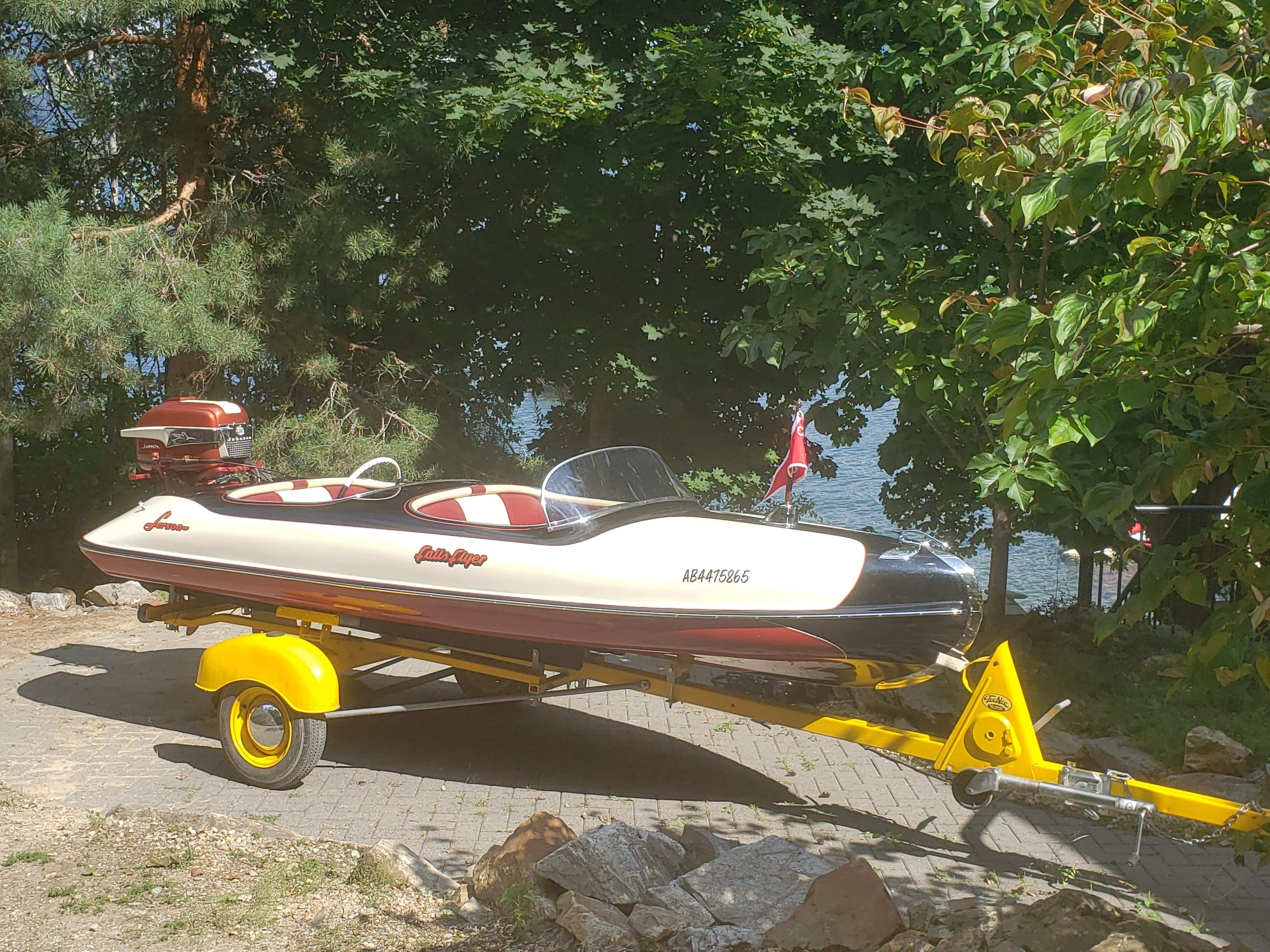 Classic Wooden Boat for Sale -  1956 LARSON - FALLS FLYER 14'