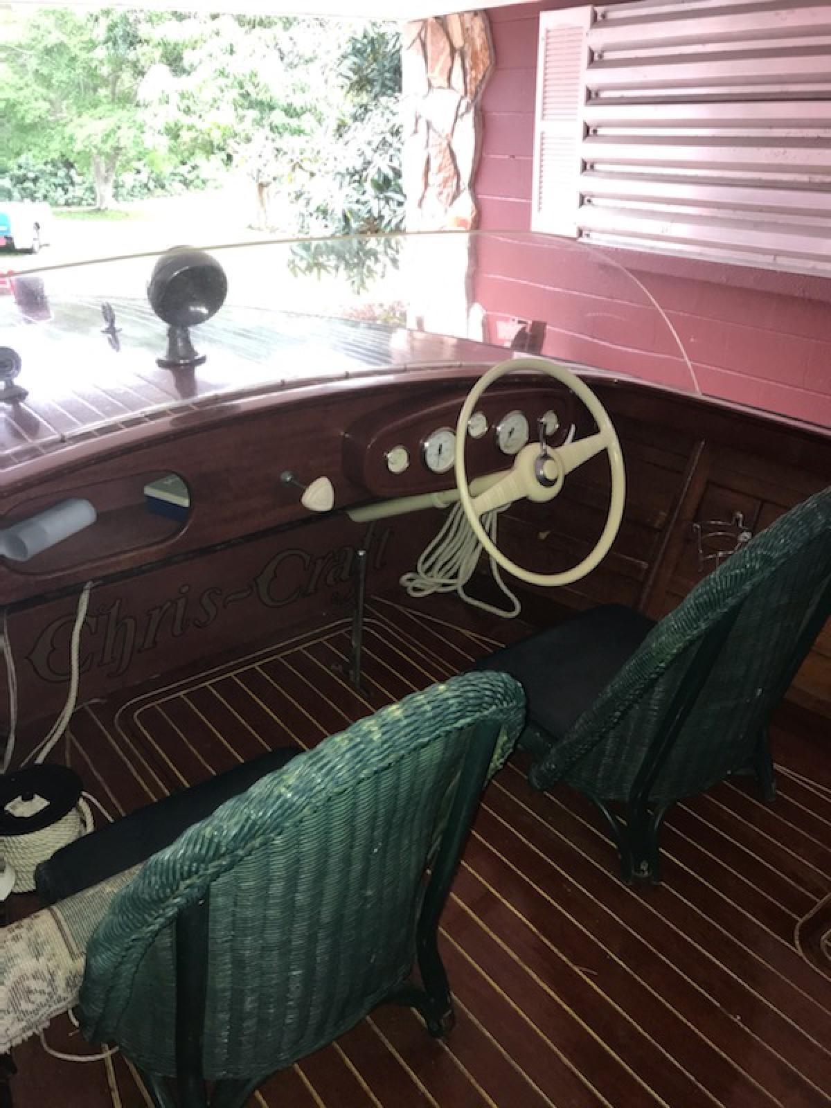 Classic Wooden Boat for Sale -  1957 CHRIS CRAFT 17' SPORTSMAN