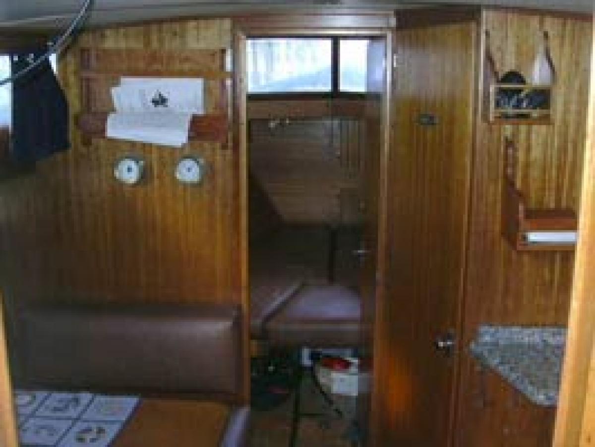 Classic Wooden Boat for Sale -  1957 CHRIS-CRAFT 33' FUTURA HARDTOP EXPRESS CRUISER