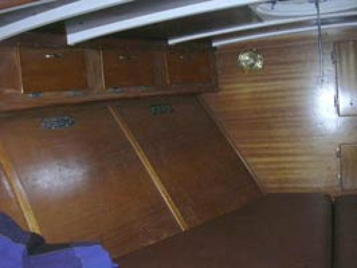 Classic Wooden Boat for Sale -  1957 CHRIS-CRAFT 33' FUTURA HARDTOP EXPRESS CRUISER