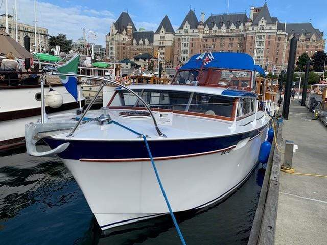 Classic Wooden Boat for Sale -  1960 Chris-Craft Roamer 35'