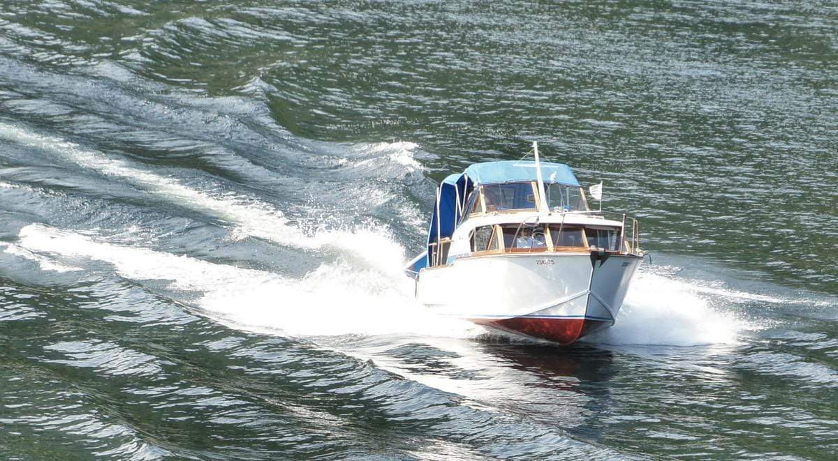 Classic Wooden Boat for Sale -  1961 TOLLEYCRAFT 26' CRUISER