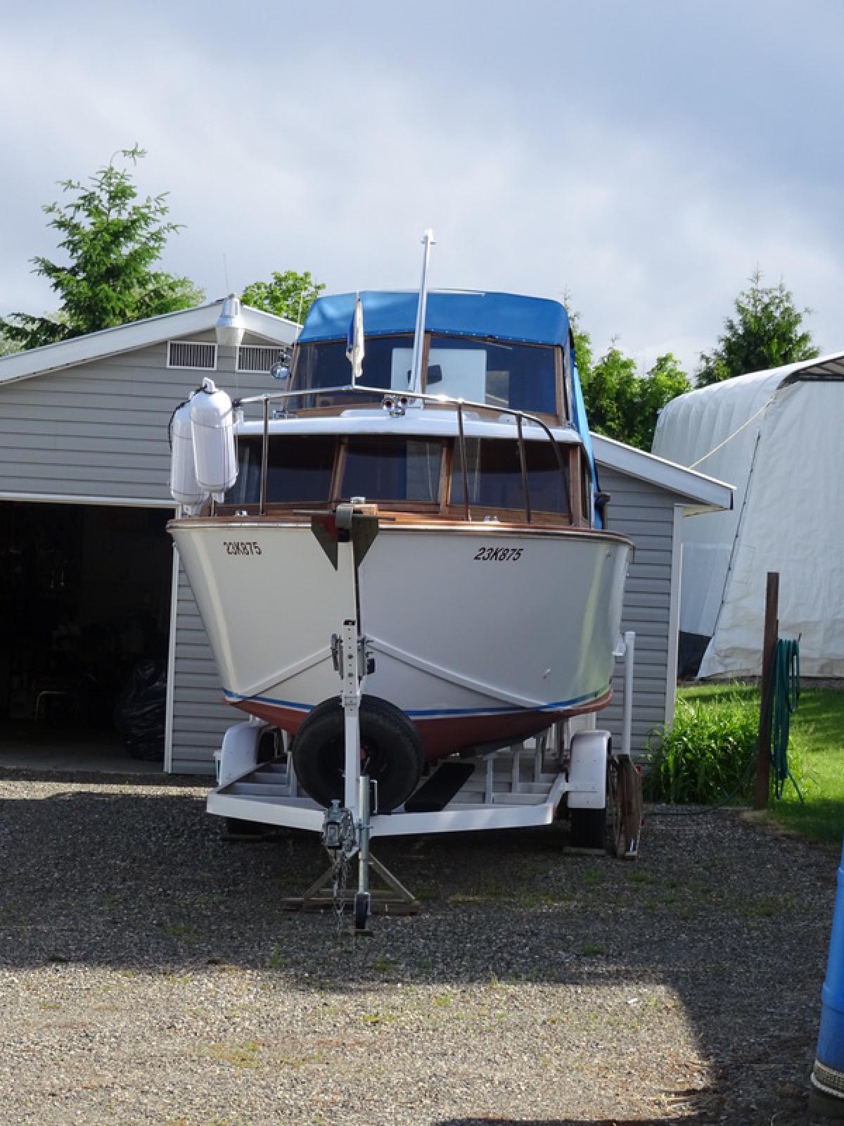 Classic Wooden Boat for Sale -  1961 TOLLEYCRAFT 26' CRUISER