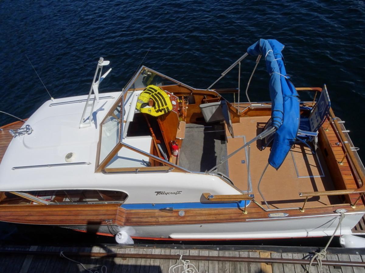 Classic Wooden Boat for Sale -  1961 TOLLEYCRAFT 26' CRUISER