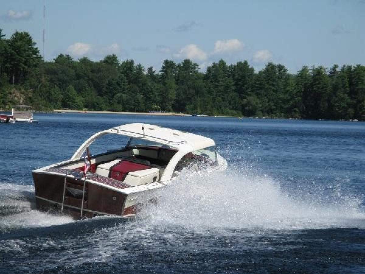 Classic Wooden Boat for Sale -  1962 CENTURY 21' CORONADO W/GULL WING TOP