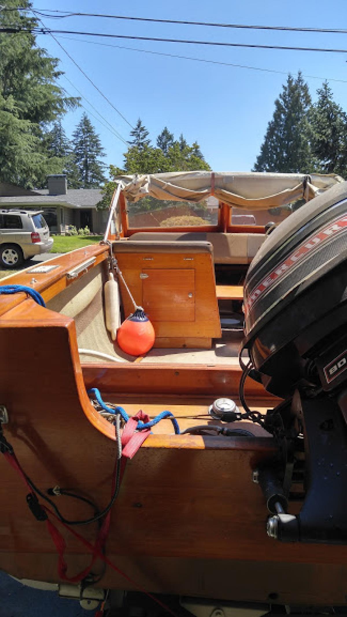 Classic Wooden Boat for Sale -  1963 THOMPSON 18' SUPER SEA LANCER