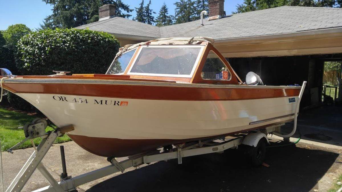 Classic Wooden Boat for Sale -  1963 THOMPSON 18' SUPER SEA LANCER