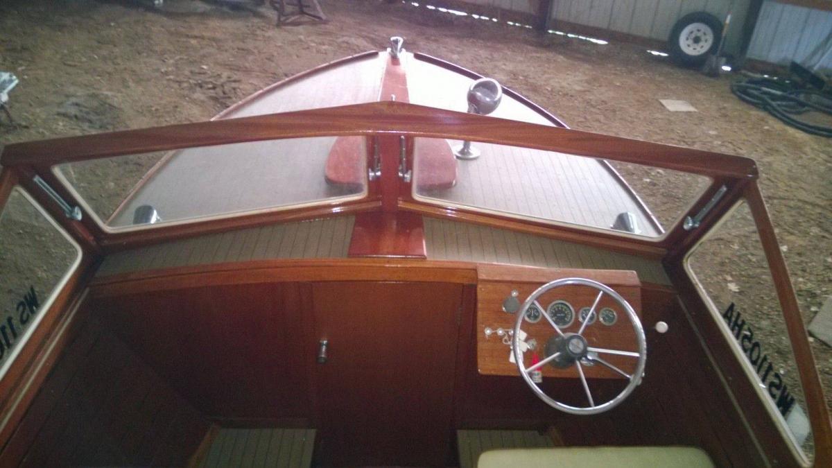 Classic Wooden Boat for Sale -  1964 LYMAN 21' CUDDY STYLE INBOARD