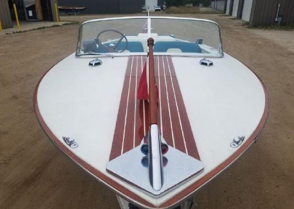 Classic Wooden Boat for Sale -  1965 CHRIS-CRAFT 20' Super Sport