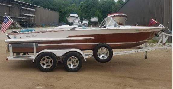 Classic Wooden Boat for Sale -  1965 CHRIS-CRAFT 20' Super Sport