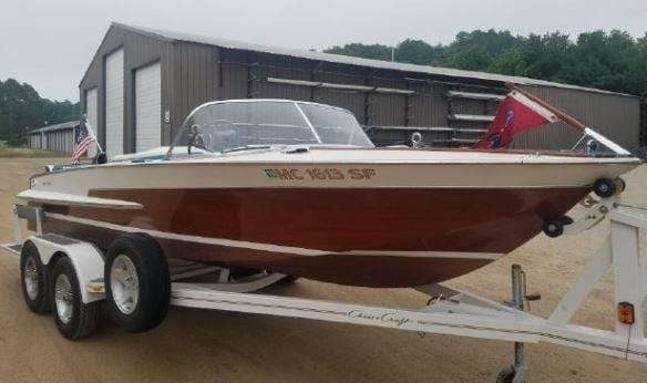 Classic Wooden Boat for Sale -  1965 CHRIS-CRAFT 20' Super Sport