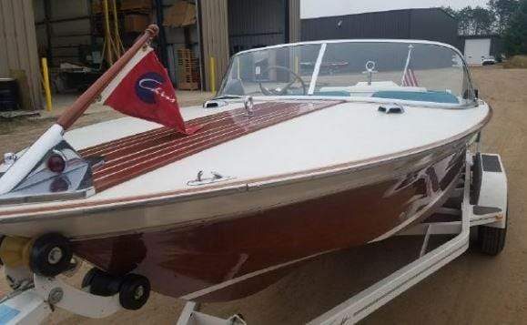 Classic Wooden Boat for Sale -  1965 CHRIS-CRAFT 20' Super Sport