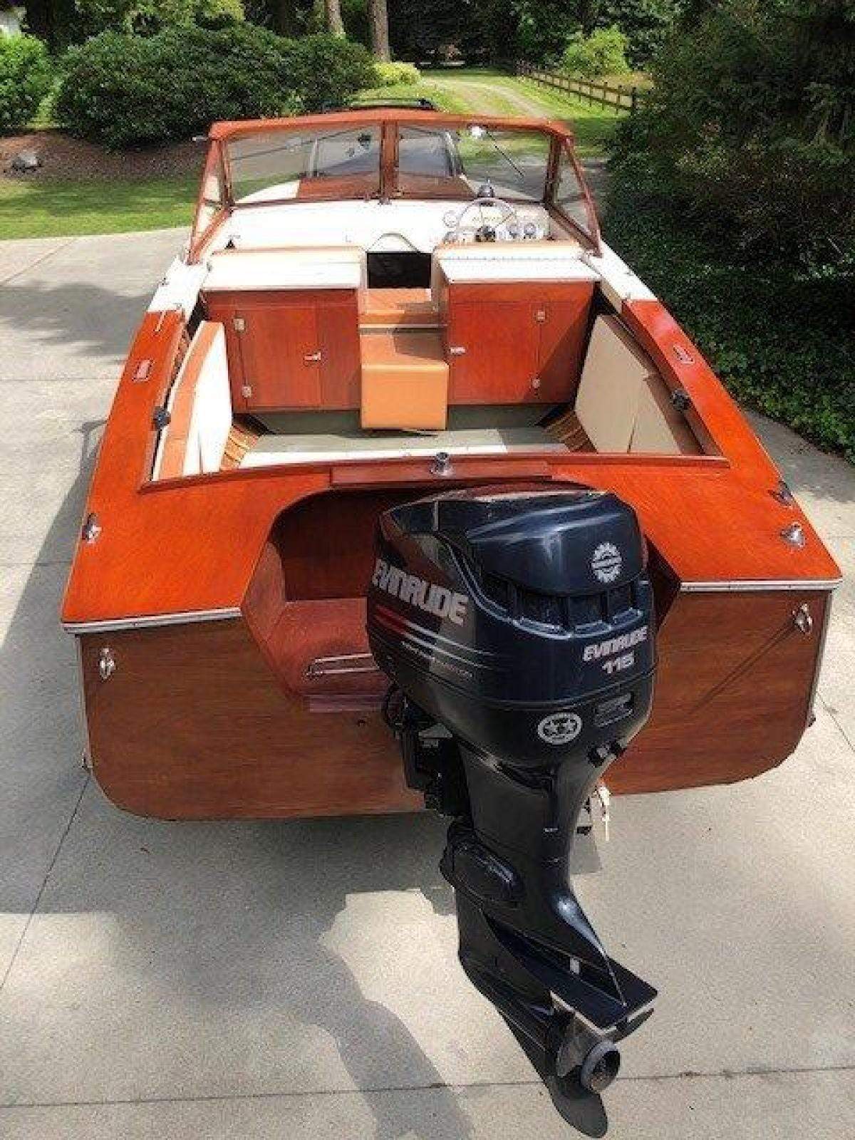 Classic Wooden Boat for Sale -  1965 CRUISER'S INC 20' - RARE CAMPER MODEL