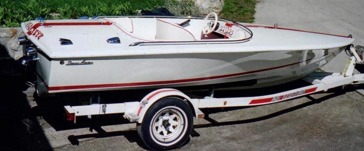 Classic Wooden Boat for Sale -  1965 DONZI SWEET 16