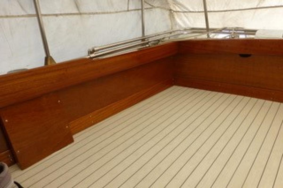 Classic Wooden Boat for Sale -  1967 CHRIS CRAFT 30' CONSTELLATION