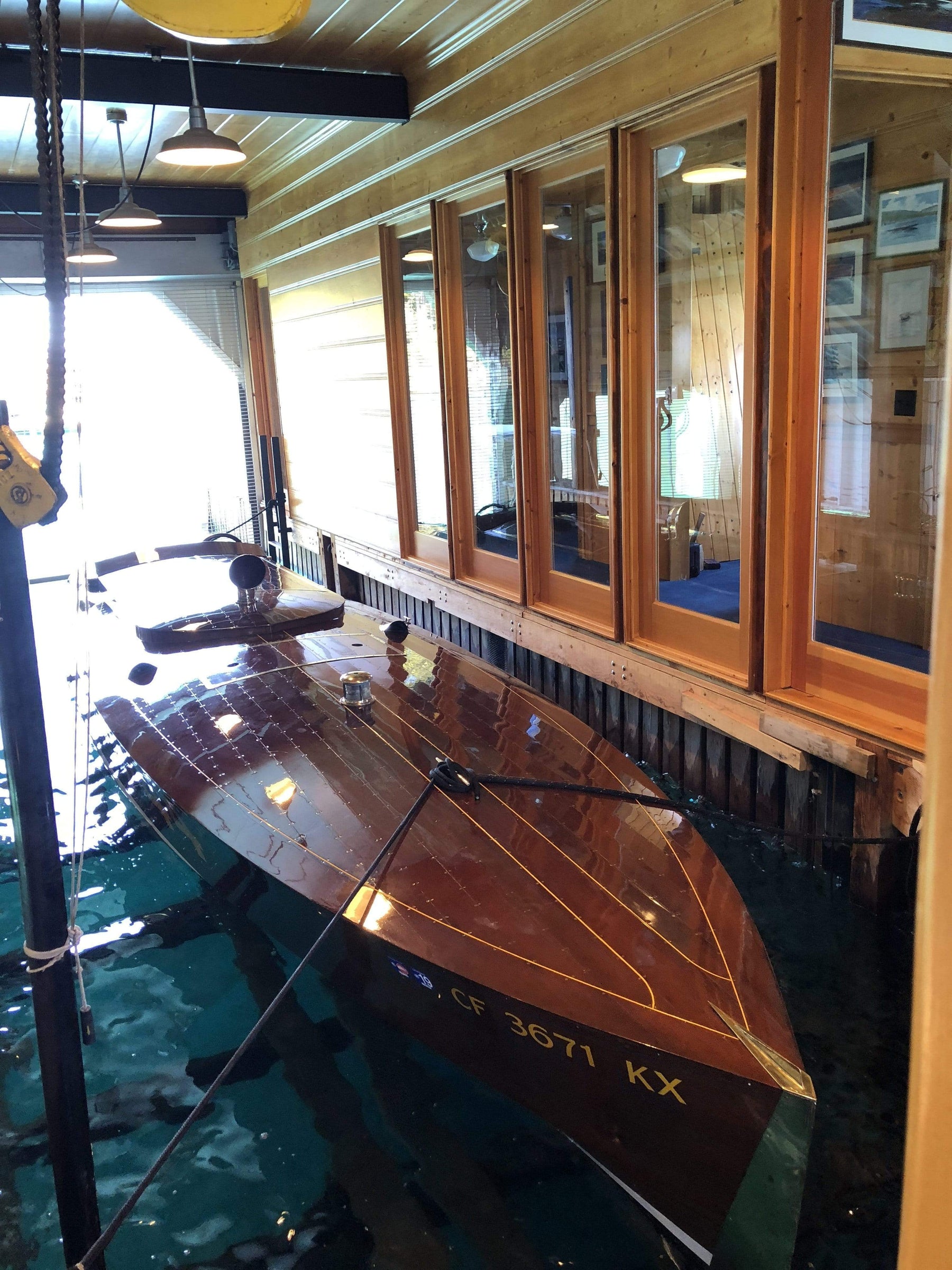 Classic Wooden Boat for Sale -  1996 Brown & Bassett 33' Gentleman's Racer - 600hp Rolls-Royce Meteor V-12