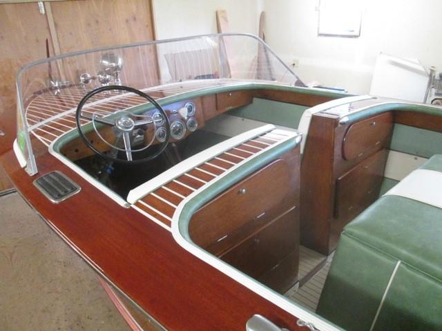 1957 Mariner 19ft wooden boat for Sale